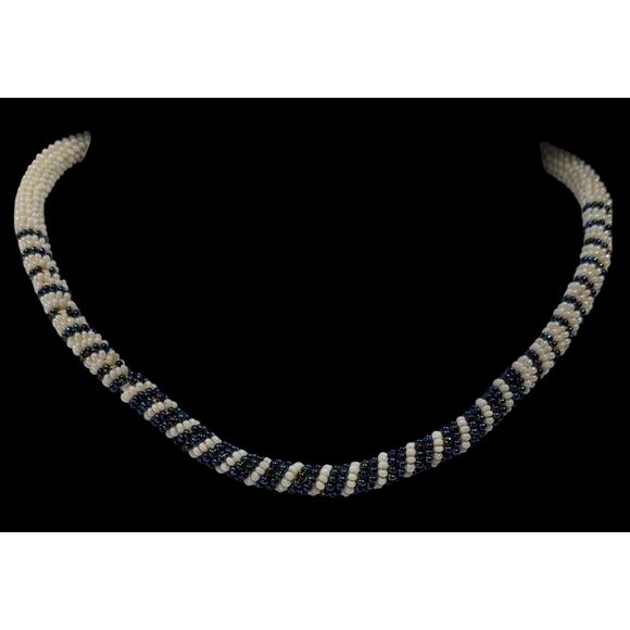 Vintage Handmade White And Blue/Black Beaded Rope Necklace - Picture 4 of 6